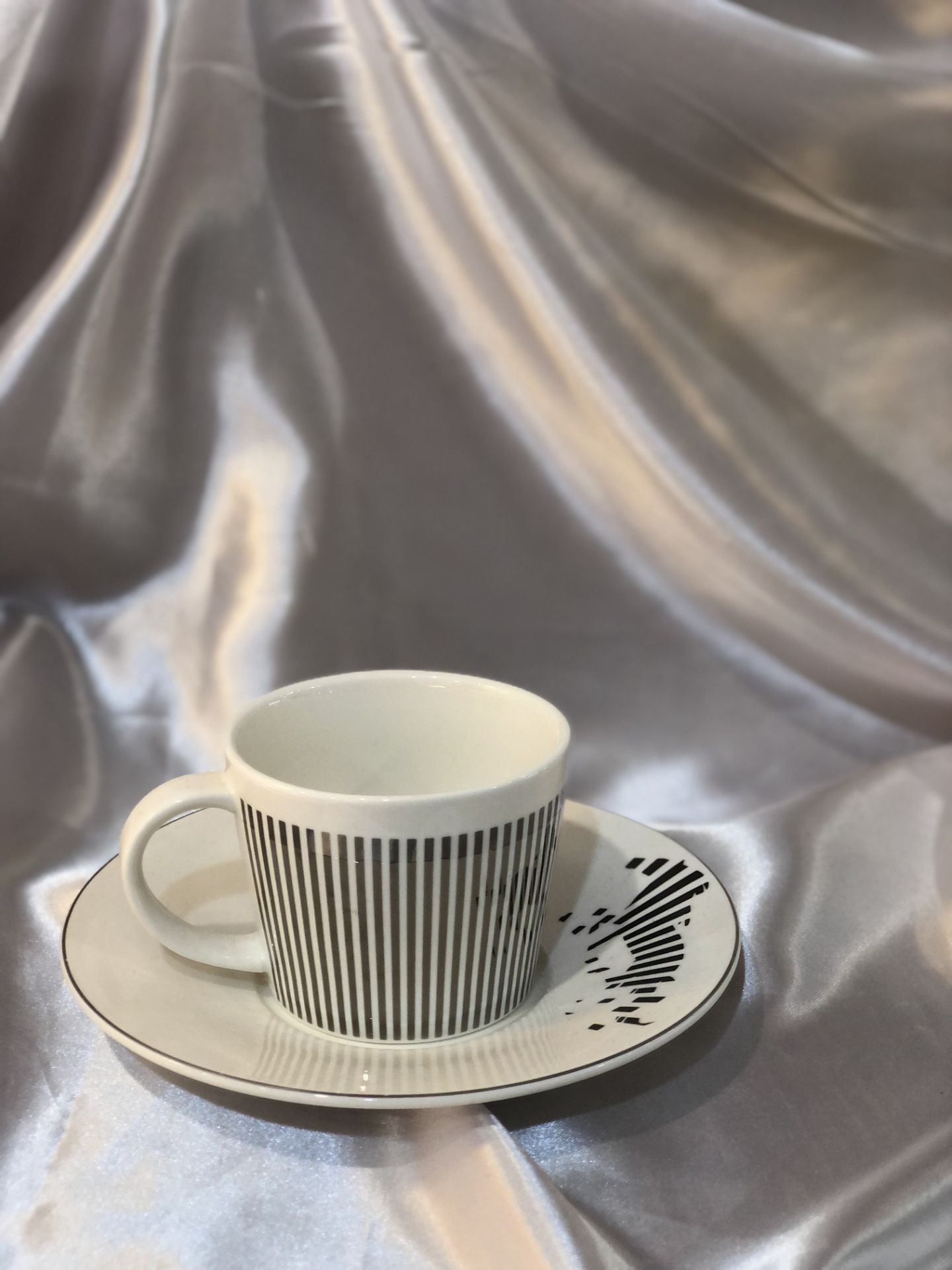 فنجان و نعلبکی mirror cup
