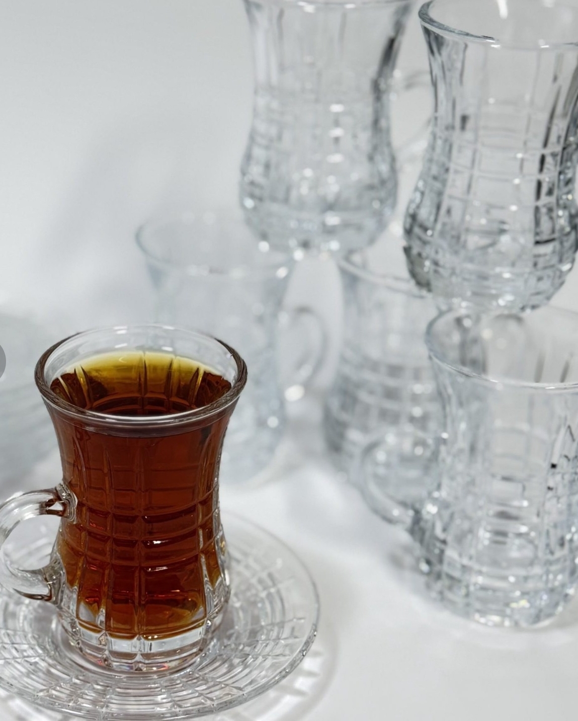 ست استکان و نعلبکی کمرباریک طرح چارلی دلی گلس
